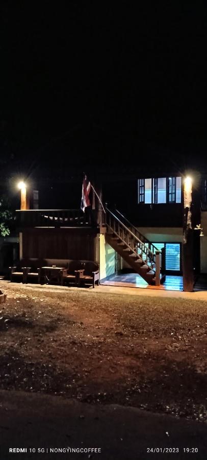 Chanmuang guesthouse Mae Hong Son Extérieur photo